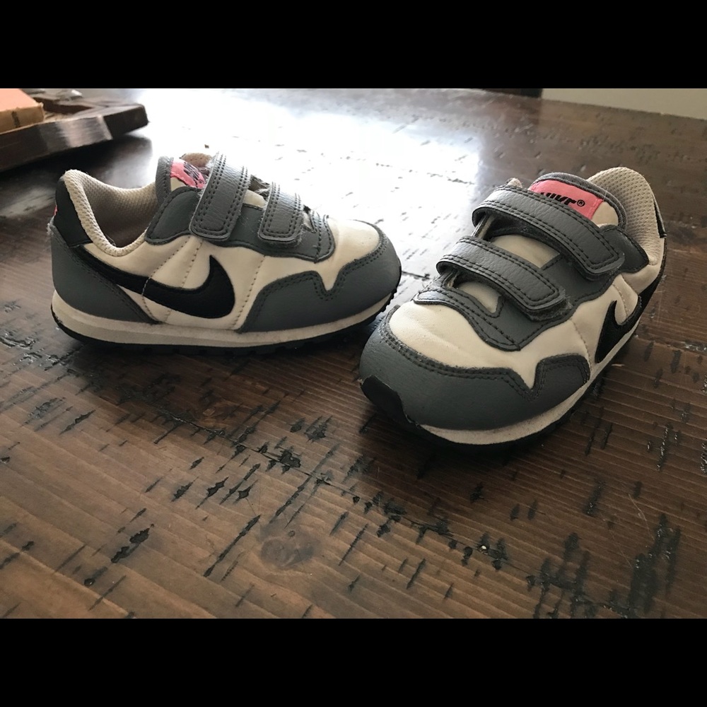 Nike toddler girl shoes